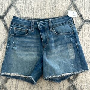 NWT!  Girls gap size 10 midi jean shorts.